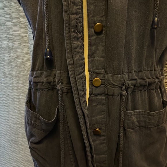 Neutral Zone utility vest size M - Picture 5 of 10